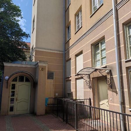 Apartament Przy Fontannie Neptuna Гданьск Экстерьер фото